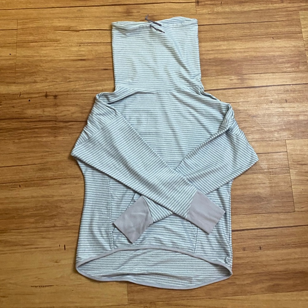 Striped sweatshirt with turtleneck drawstring